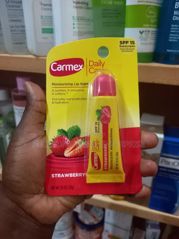 Carmex Lip Balm - Strawberry Flavour - 1