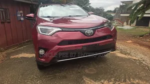 2018 Toyota RAV4 XLE SUV