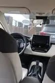 Toyota Corolla LE 2020 White - 5