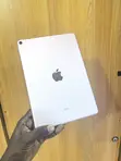 Apple iPad Pro 10.5 (2017) 64GB Yellow - 3