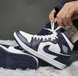 Nike Air Jordan 1 Mid Sneakers