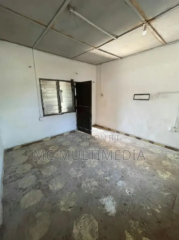 1 Bedroom Room & Parlour for Rent in Send The Money, A-Lang - 1