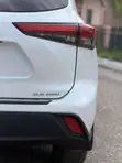 Toyota Highlander 2022 White - 3