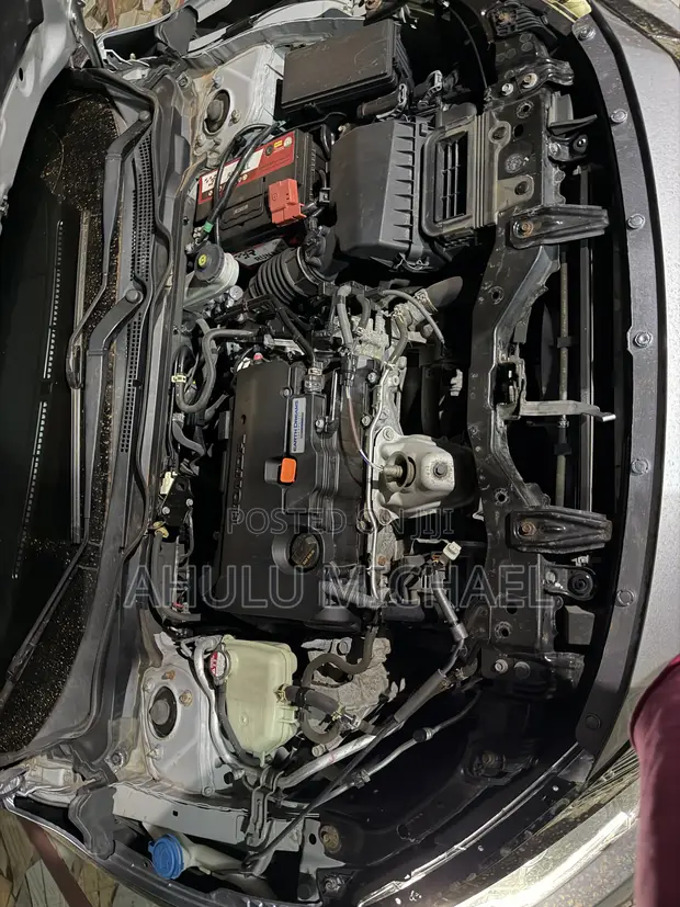 Honda Civic 2018 Silver - 1