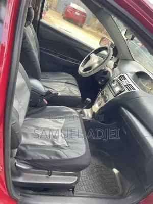 Toyota Yaris 2010 Red