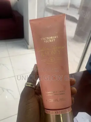 Victoria's Secret Golden Apricot & Honey Body Lotion 236ml