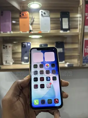 Apple iPhone 11 64GB Yellow