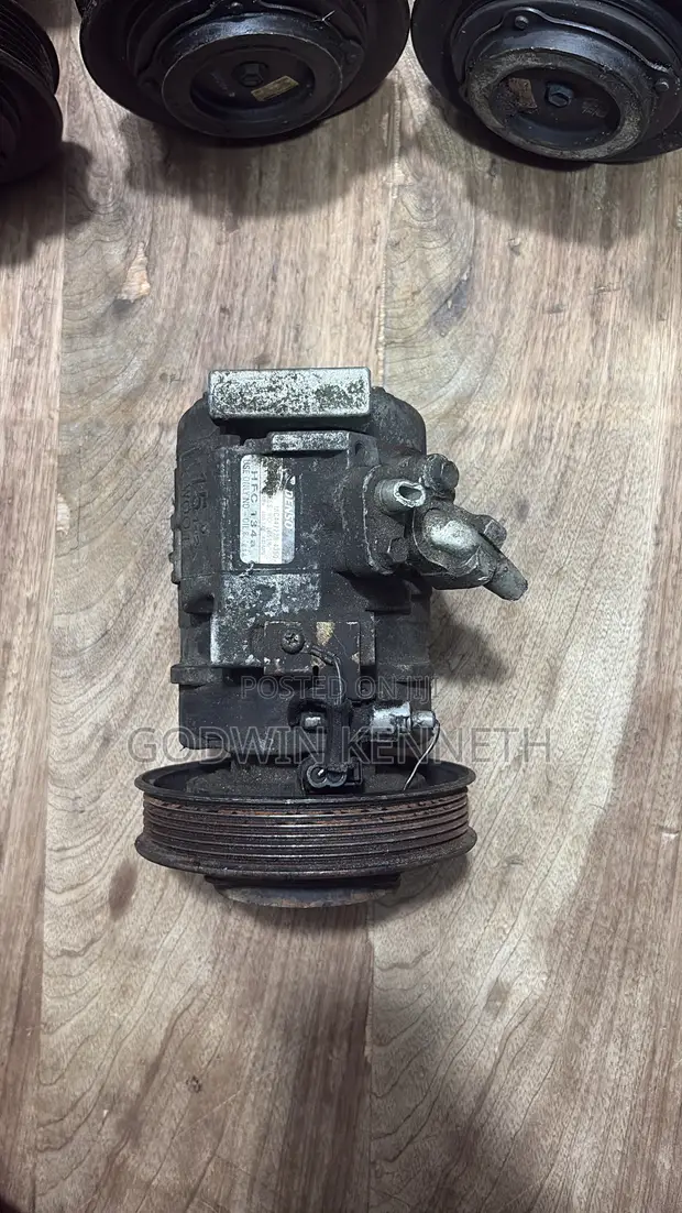 2005 Toyota Corolla AC Compressor (OEM) - 1