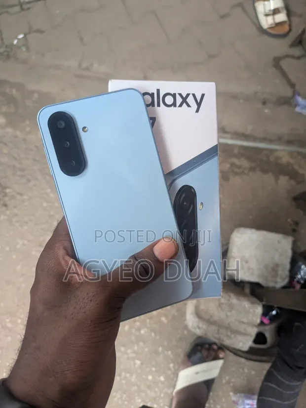 New Samsung Galaxy A17 128GB Blue - 1