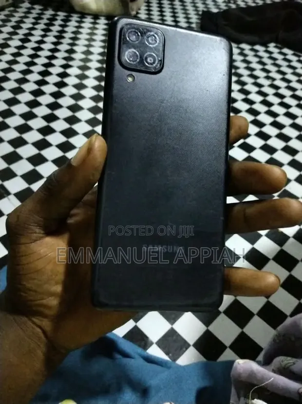 Samsung Galaxy A12 64GB Black (Used) - 1