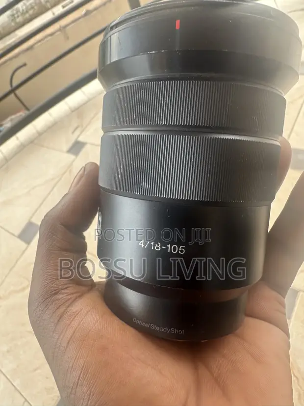 Sony E PZ 18-105mm F/4 G OSS Power Zoom Lens (SELP18105G) - 1