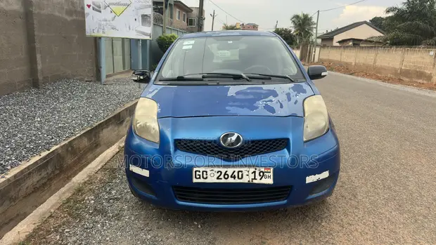 Toyota Vitz 1.0 FWD 3dr 2010 Blue - 1