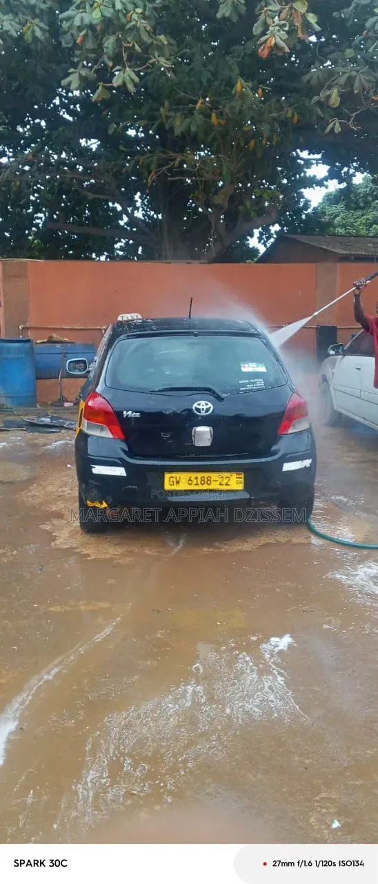 Toyota Vitz 2008 - 1