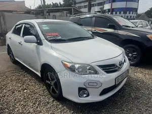 2013 Toyota Corolla LE Sedan - White