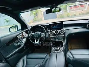 Mercedes-Benz C300 2021 White