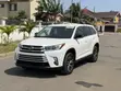 2019 Toyota Highlander LE White - 4
