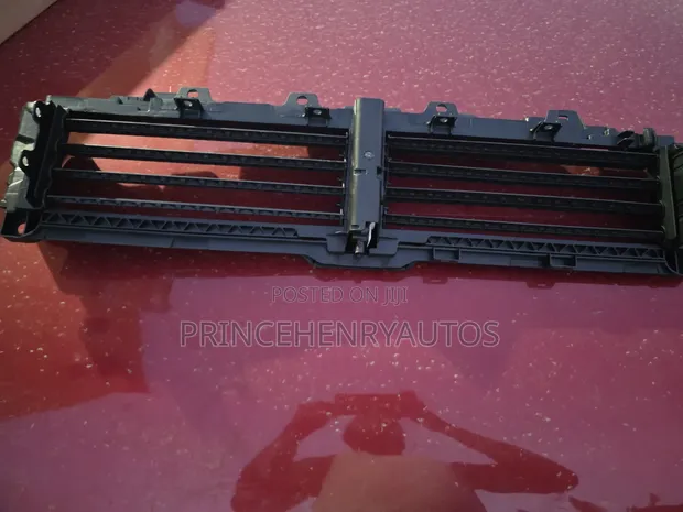 Honda Accord Shutter Grill with Motor (2018-2022) - 1
