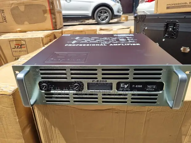 Electro-Voice P8300 Bass Amplifier - 1
