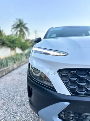 2022 Hyundai Kona SEL White