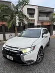 Mitsubishi Outlander 2017 White - 1