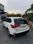 Mitsubishi Outlander 2017 White - 2