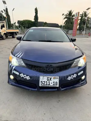 Toyota Camry 2014 Blue