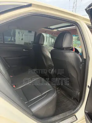 2016 Toyota Camry XSE Sedan