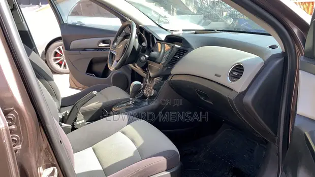 2014 Chevrolet Cruze LS Sedan - 1