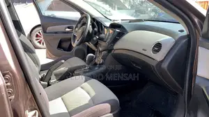 2014 Chevrolet Cruze LS Sedan