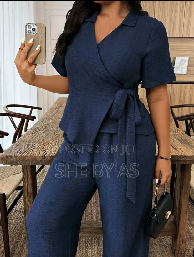 Elegant Navy Blue Women's Two-Piece Set | Office Wear - 1