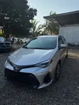 Toyota Corolla 2017 Silver - 1