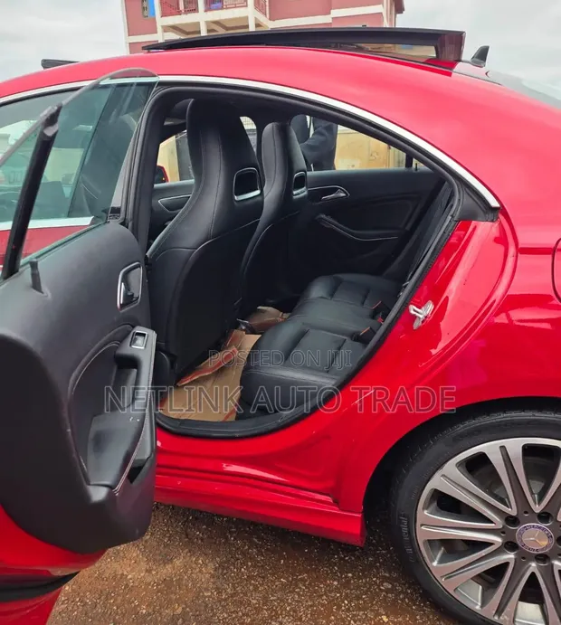 Mercedes-Benz GLA-Class 2017 Red - 1