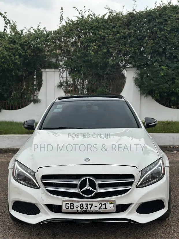 Mercedes-Benz C300 Luxury 4Matic Sedan 2016 White - 1