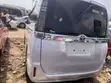 Toyota Voxy V 2WD 8-Seater 2015 White - 4