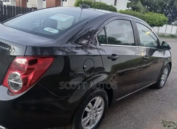 Chevrolet Sonic LT 2016 Black - 1