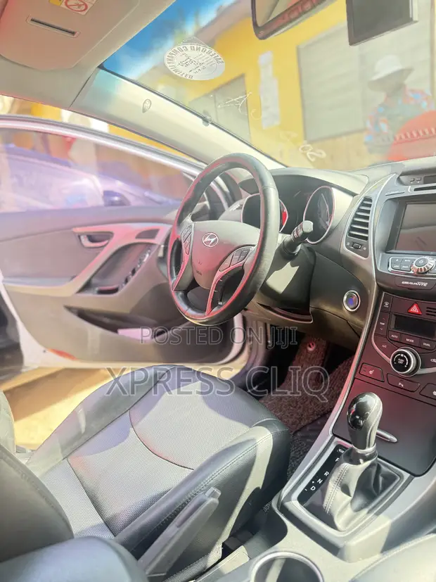 Hyundai Avante 2016 White - 1