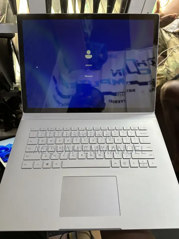 Microsoft Surface Book 3 Laptop - 16GB RAM, 256GB SSD, Core i7 - 1