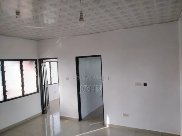 2 Bedroom Apartment for Rent in Survivorestates, Awoshie - 1