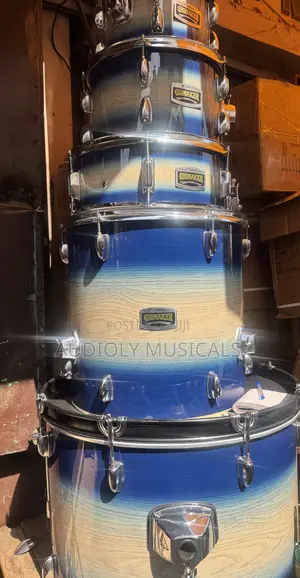 Yamaha Gigmaker 5-Piece Drum Set with Accessories