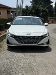 Hyundai Elantra Limited 2022 White - 2