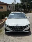 Hyundai Elantra Limited 2022 White - 3