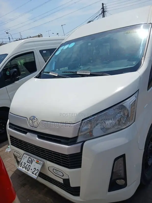 13 Seater Toyota Hiace Van for Rent - 1