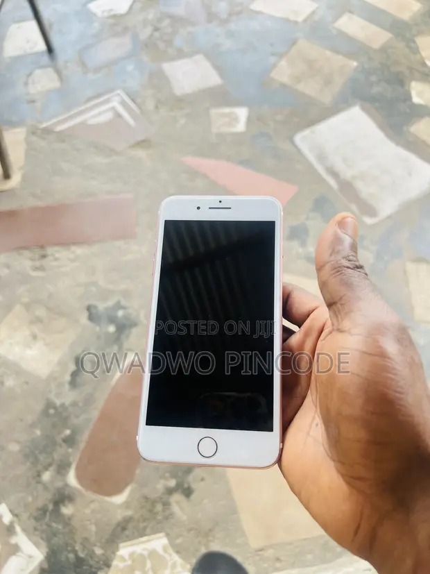 Apple iPhone 7 Plus 128GB Gold - 1