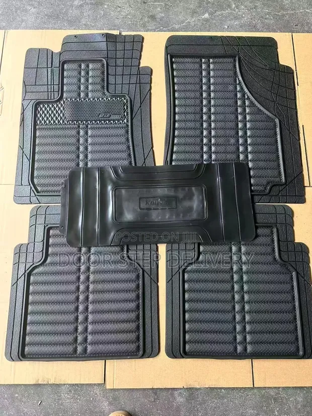 Wholesale Car Floor Mats (400+ Pieces) - 1