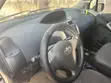 Toyota Vitz 1.0 FWD 5dr 2010 White - 4