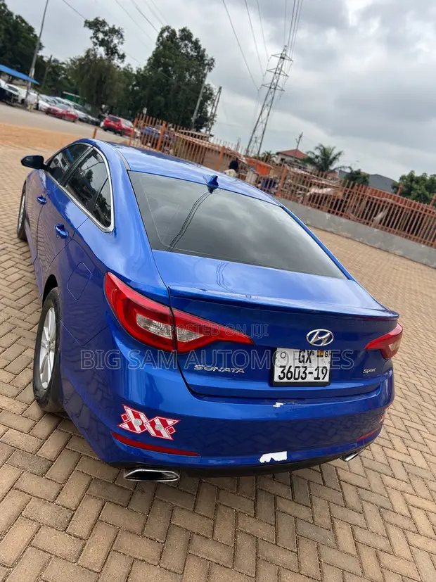 Hyundai Sonata 2017 Blue - 1