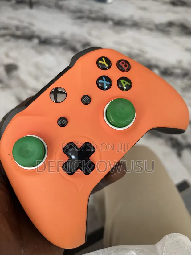 PC/Xbox One S Scuf Prestige Controller - 1