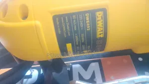 DeWalt Angle Grinder 2200W (9")