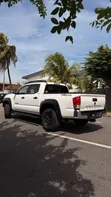 Toyota Tacoma 2017 White - 3