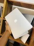 Apple MacBook Air 2015 11.6" Intel Core i5 4GB RAM 128GB SSD - 1